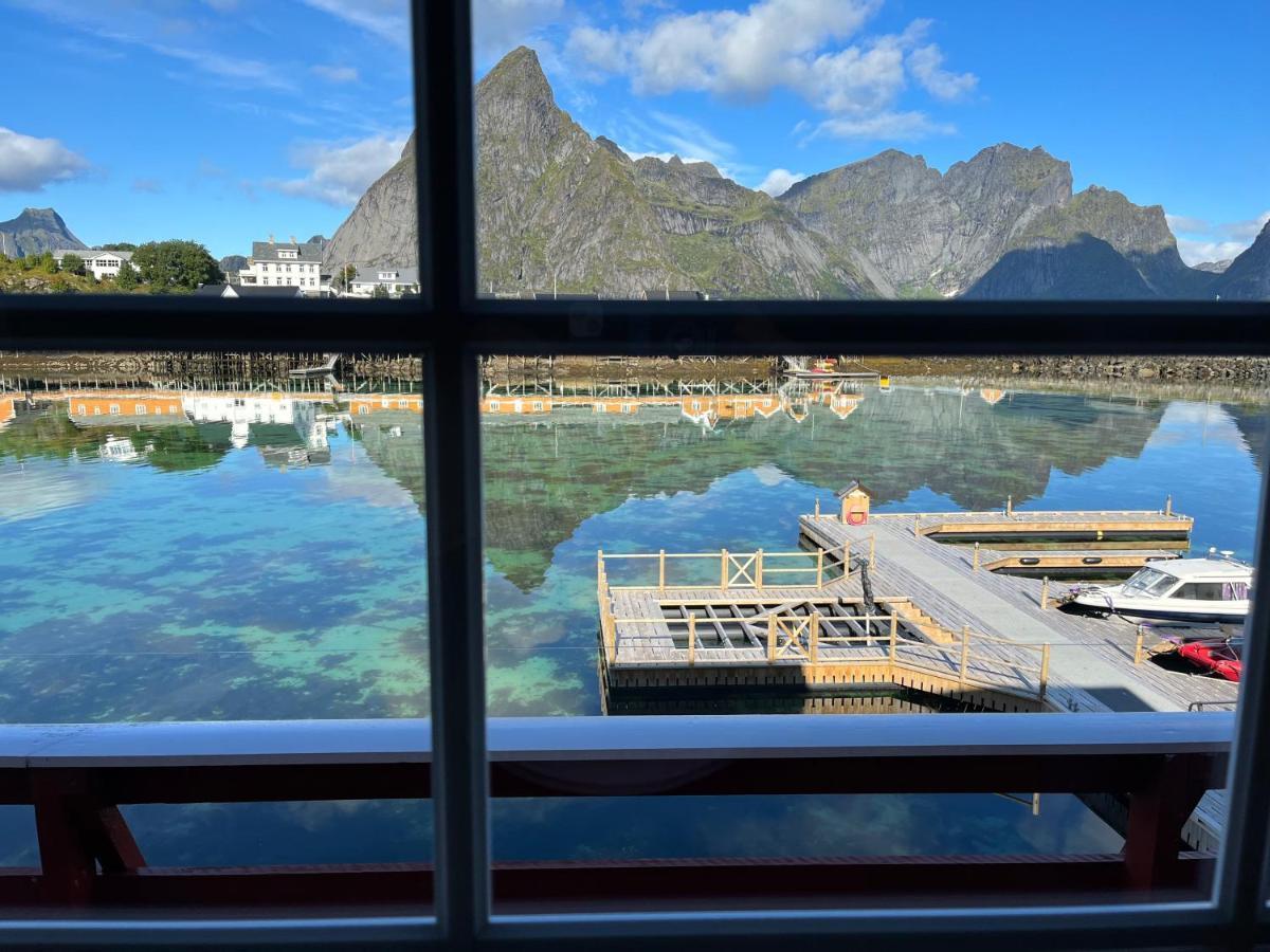 Lofoten Suite Apartments - Rostad Retro Rorbuer Reine Exterior foto
