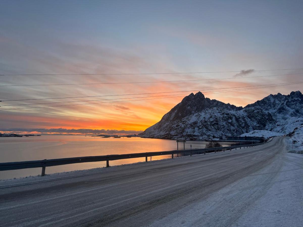 Lofoten Suite Apartments - Rostad Retro Rorbuer Reine Exterior foto